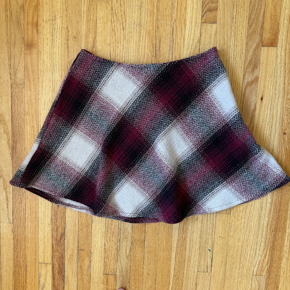 Super Cute Y2K Plaid High Waisted Mini Skirt - Picture 3 of 7